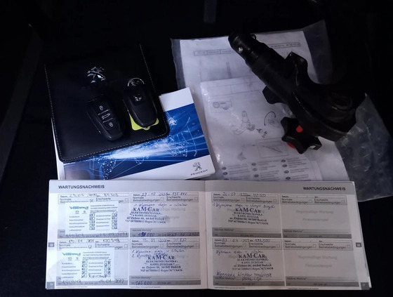 Peugeot 5008 cena 93800 przebieg: 188000, rok produkcji 2018 z Chodzież małe 466